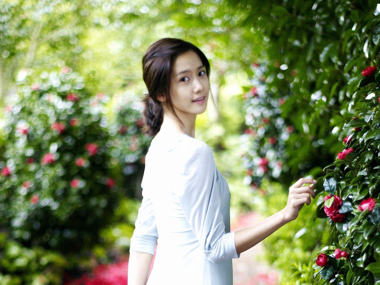 少女时代 林允儿 Lim YoonA 高清壁纸4 - 1600x1200