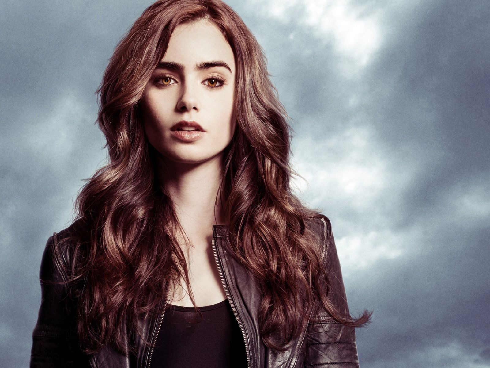 Lily Collins beautiful wallpapers #18 - 1600x1200