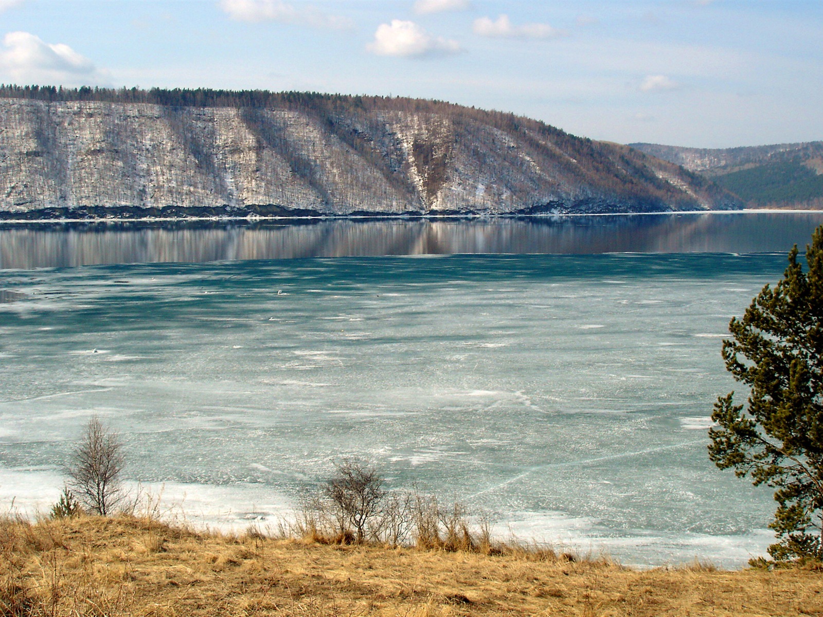 Озеро Байкал в России, декорации HD обои #2 - 1600x1200