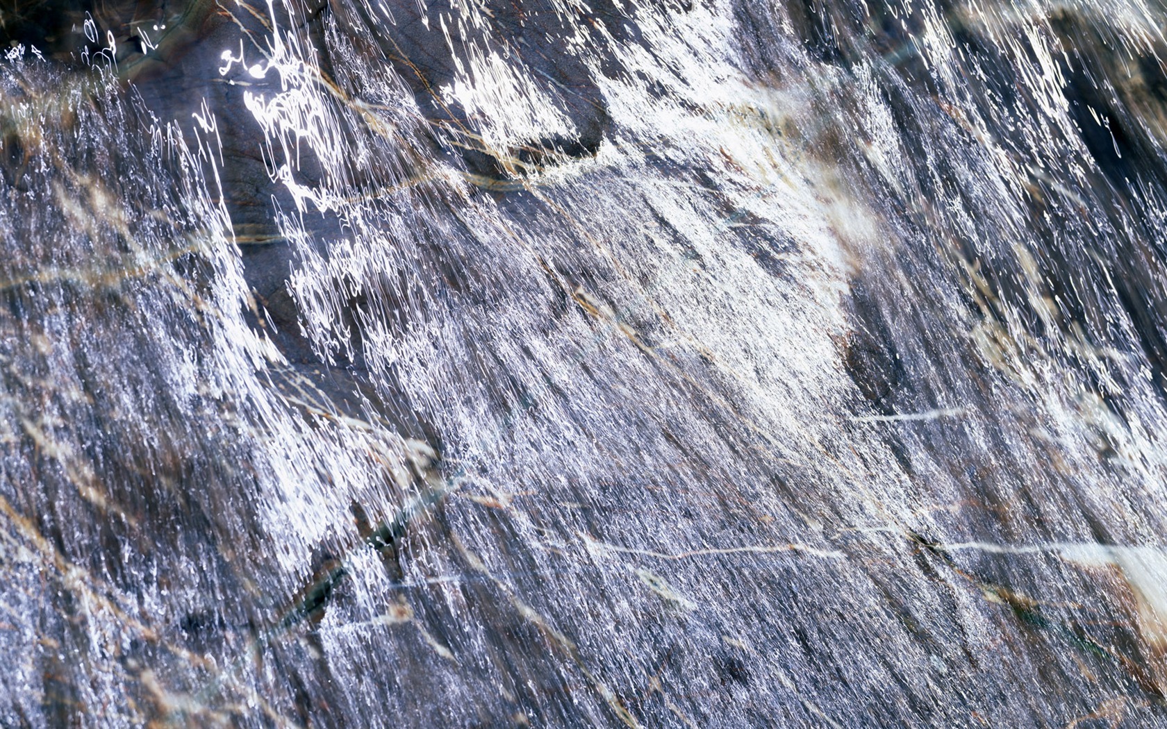 滝は、HD画像ストリーム #13 - 1680x1050