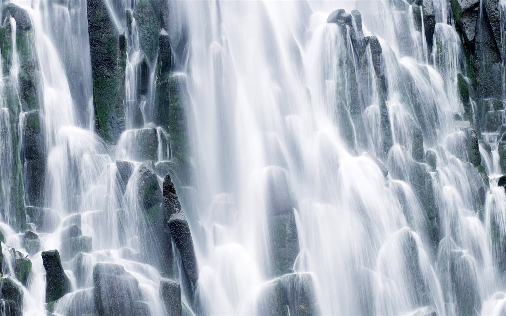 滝は、HD画像ストリーム #14 - 1680x1050