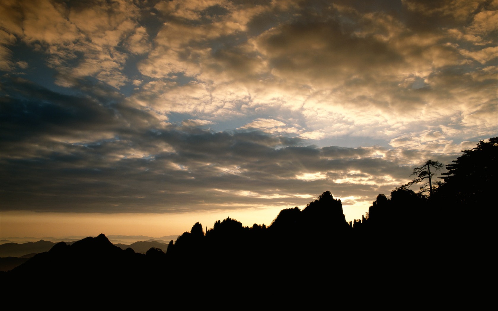 Cielo paisaje hermoso fondo de pantalla #17 - 1680x1050