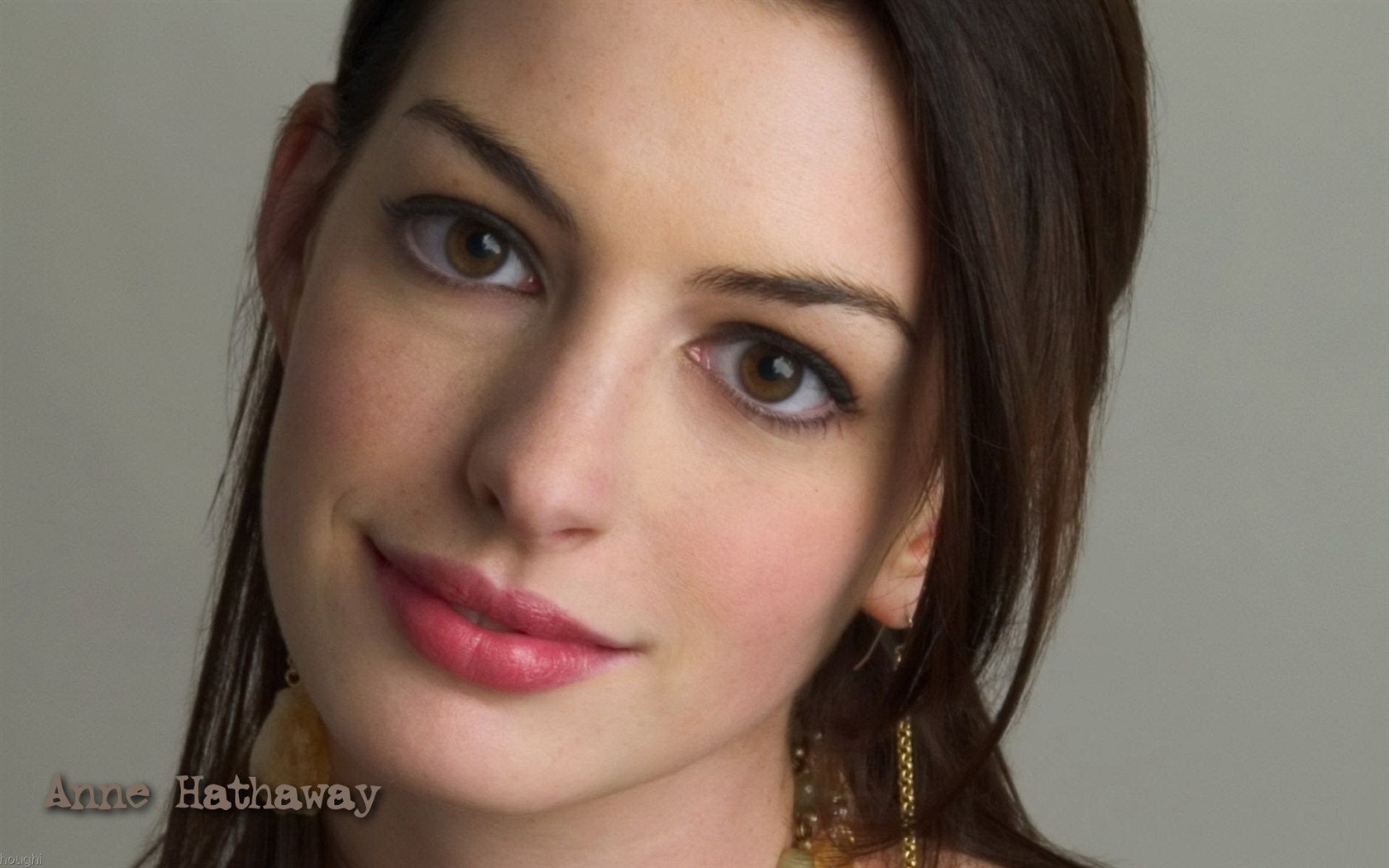 Anne Hathaway beau fond d'écran #12 - 1680x1050