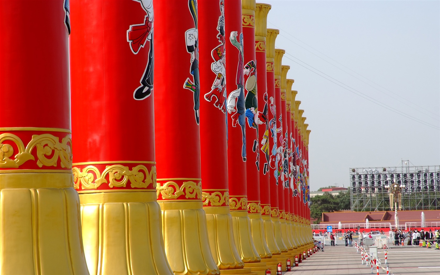 Costumes, Tiananmen Square (rebar works) #3 - 1680x1050