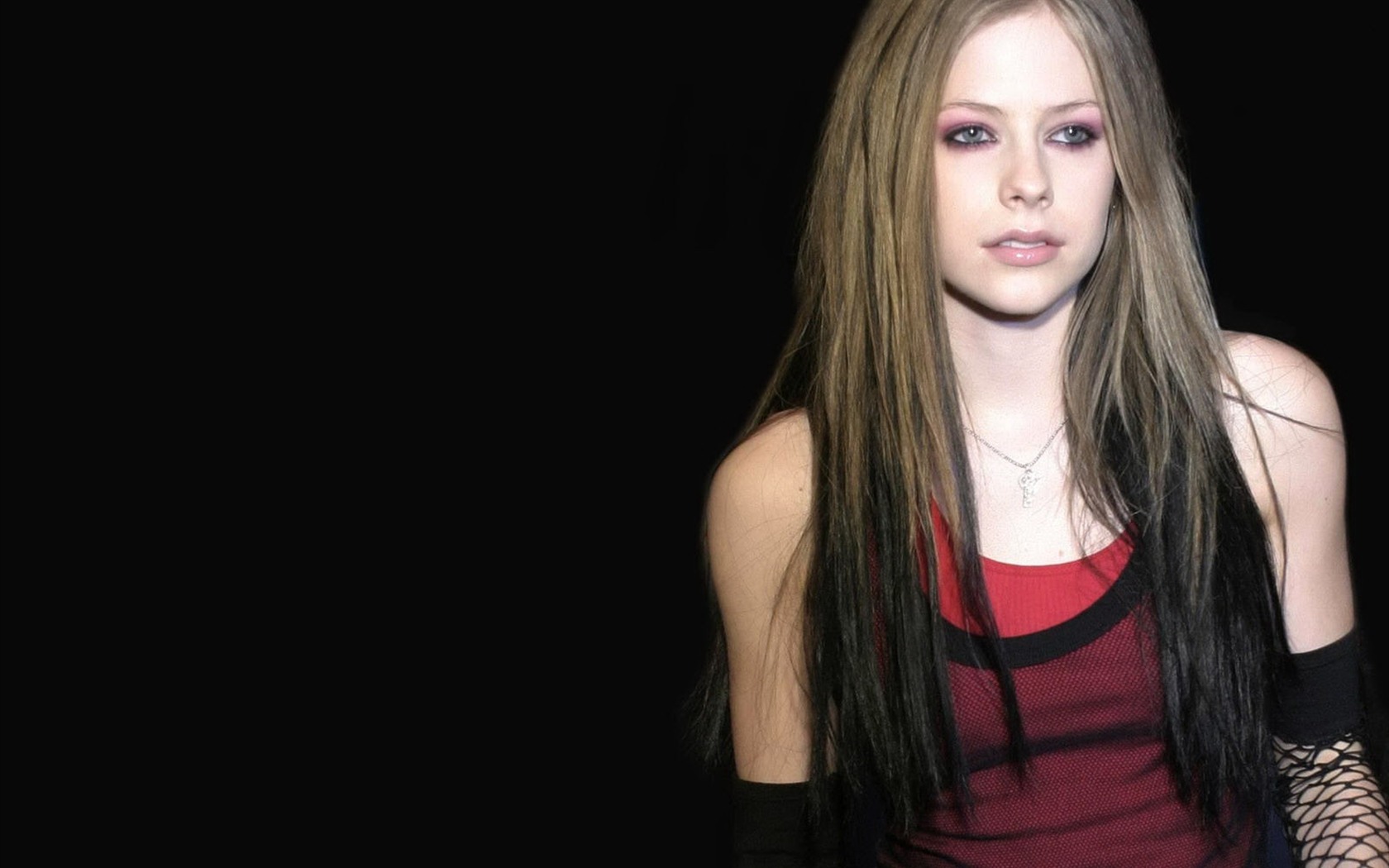 Avril Lavigne 艾薇儿·拉维妮 美女壁纸(三)21 - 1680x1050