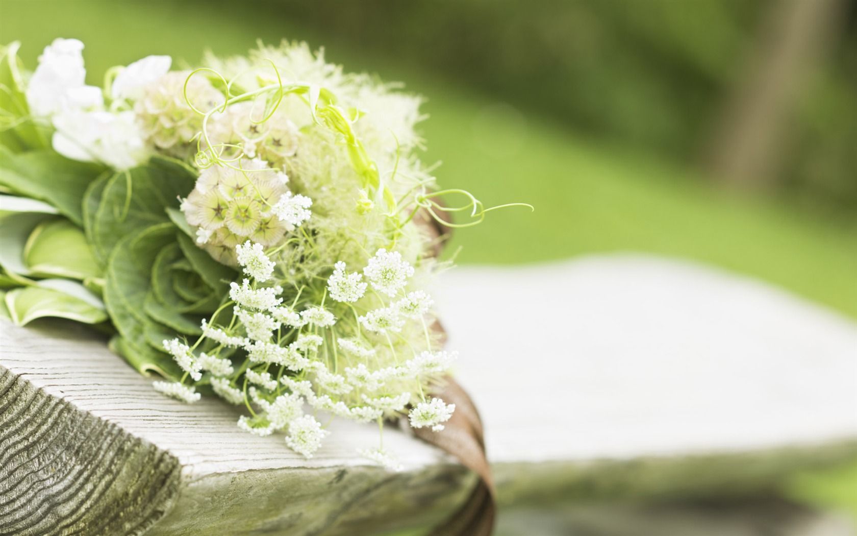 Weddings and Flowers wallpaper (2) #19 - 1680x1050