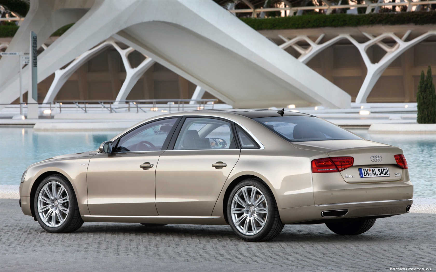 Audi A8 L W12 Quattro - 2010 HD wallpaper #8 - 1680x1050