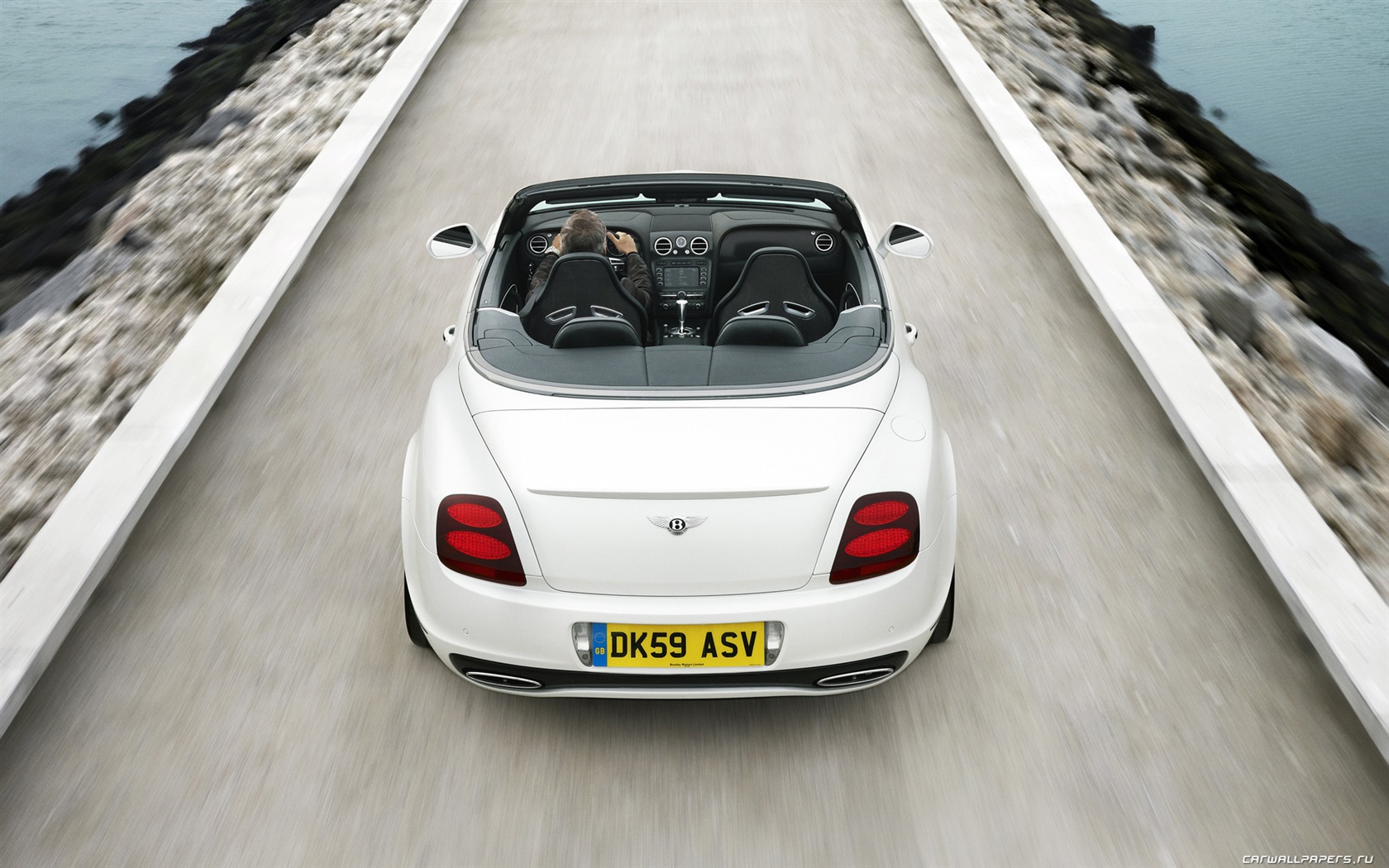 Bentley Continental Supersports Convertible - 2010 HD wallpaper #17 - 1680x1050