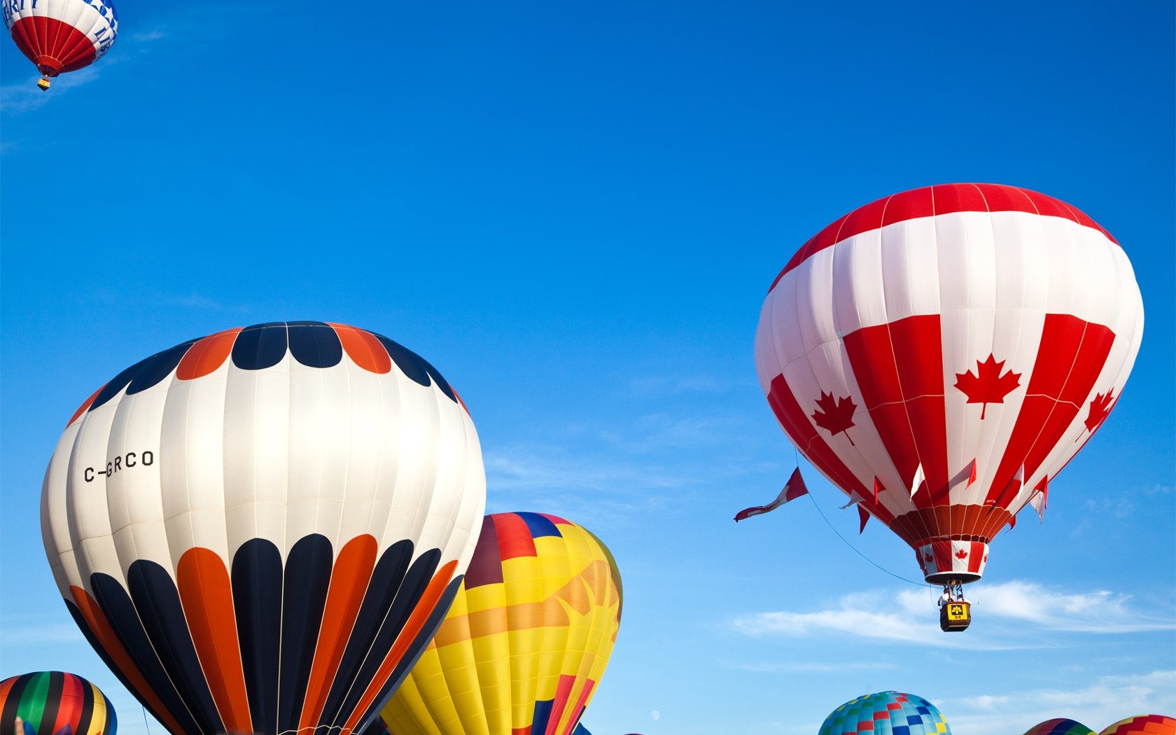 Colorful hot air balloons wallpaper (1) #8 - 1680x1050