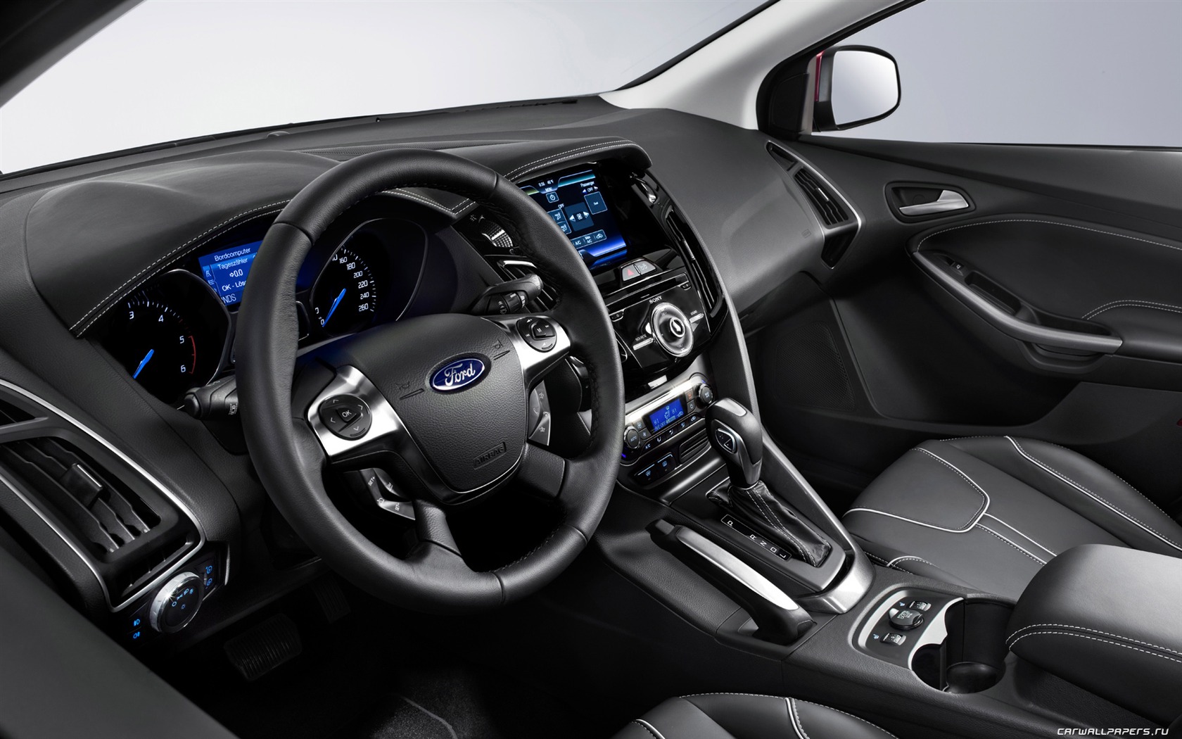 Ford Focus 5 portes à hayon - 2011 fonds d'écran HD #23 - 1680x1050