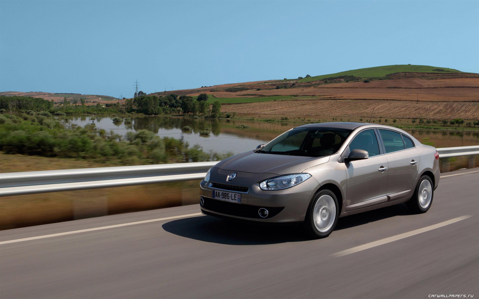 Renault Fluence - 2009 HD Wallpaper #19 - 1680x1050