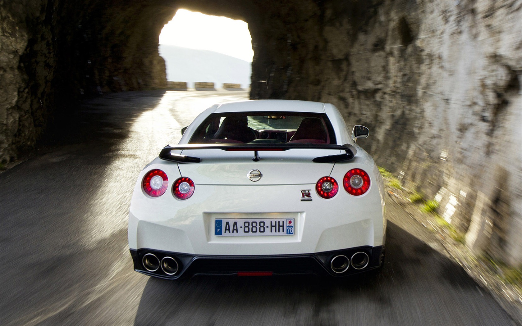 Nissan GT-R Egoist 2011 HD wallpapers #2 - 1680x1050