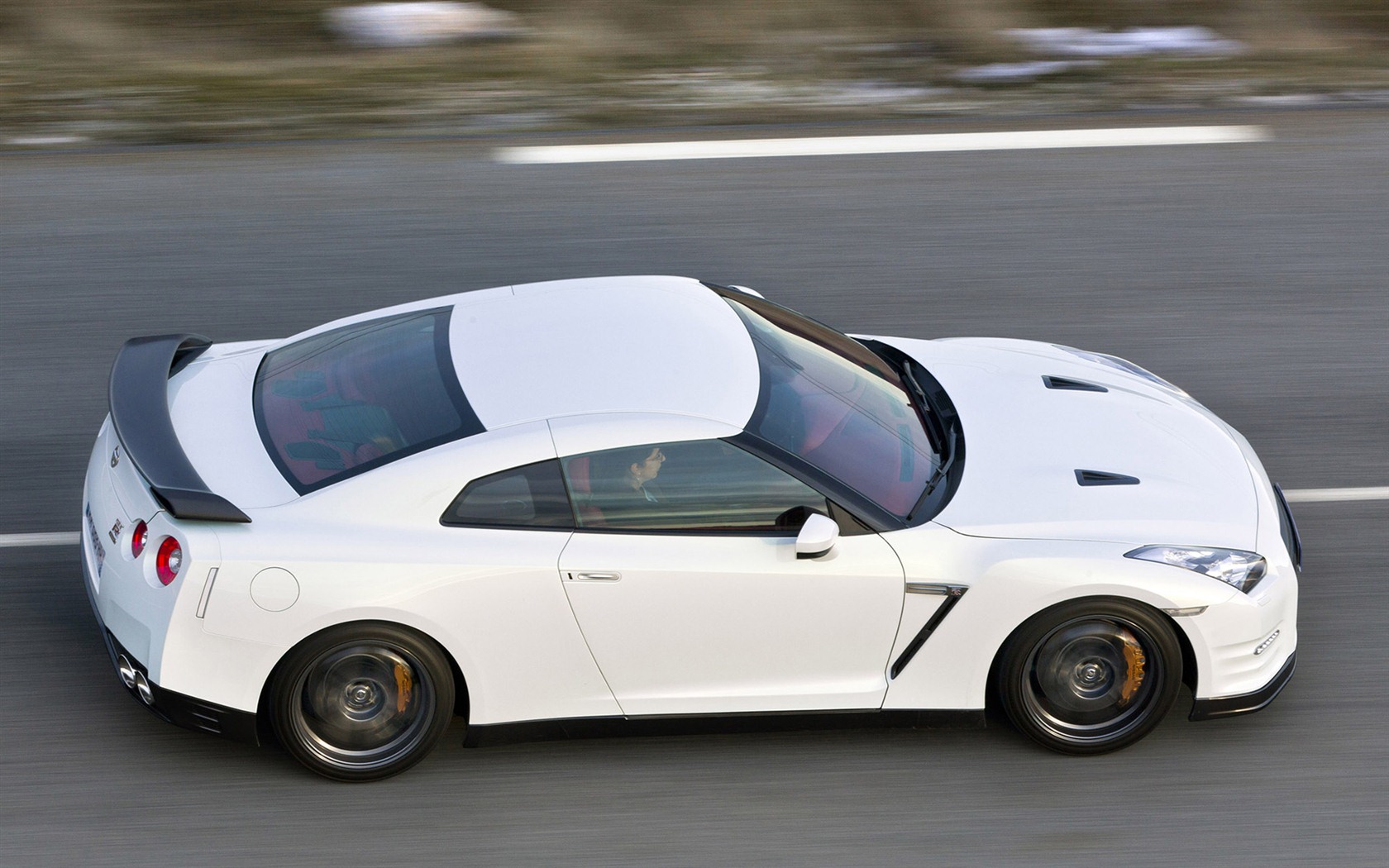 日産GT-Rエゴイスト2011 HDの壁紙 #35 - 1680x1050