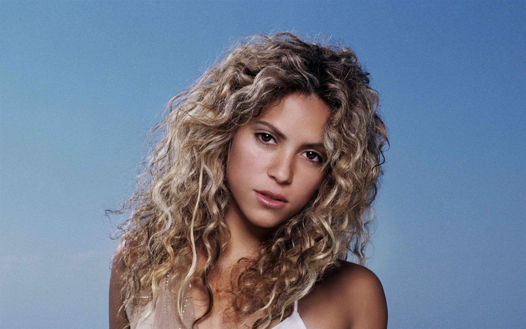 Shakira HD Wallpaper #12 - 1680x1050