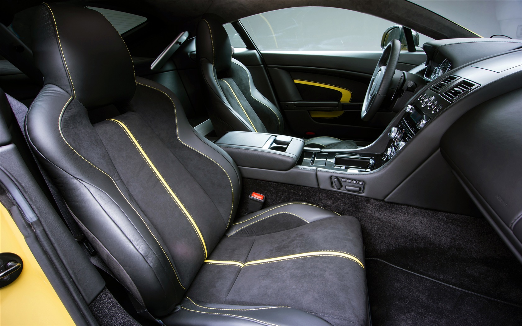 2013 Aston Martin V12 Vantage S HD tapety na plochu #19 - 1680x1050