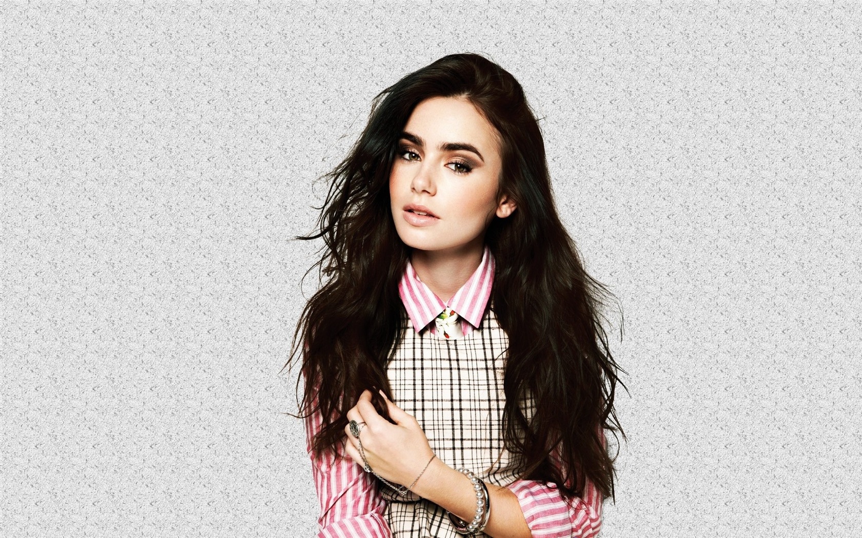 Lily Collins beautiful wallpapers #9 - 1680x1050
