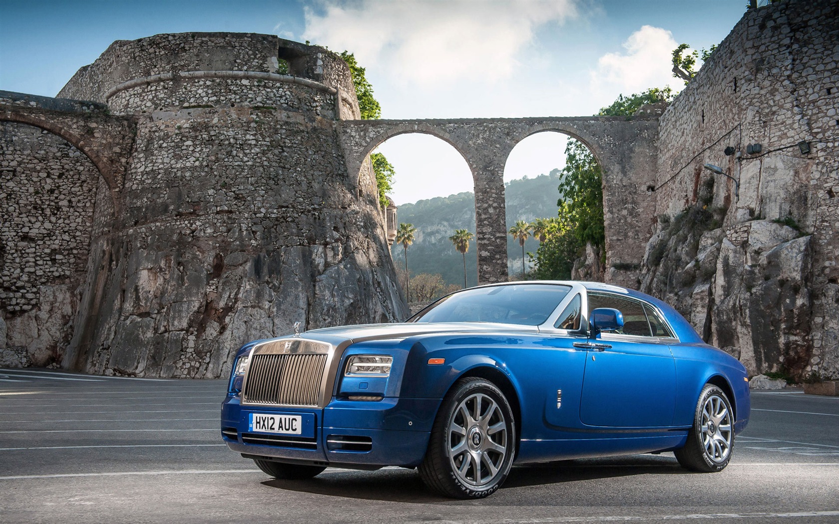 2013 Rolls-Royce Motor Cars HD tapety na plochu #1 - 1680x1050