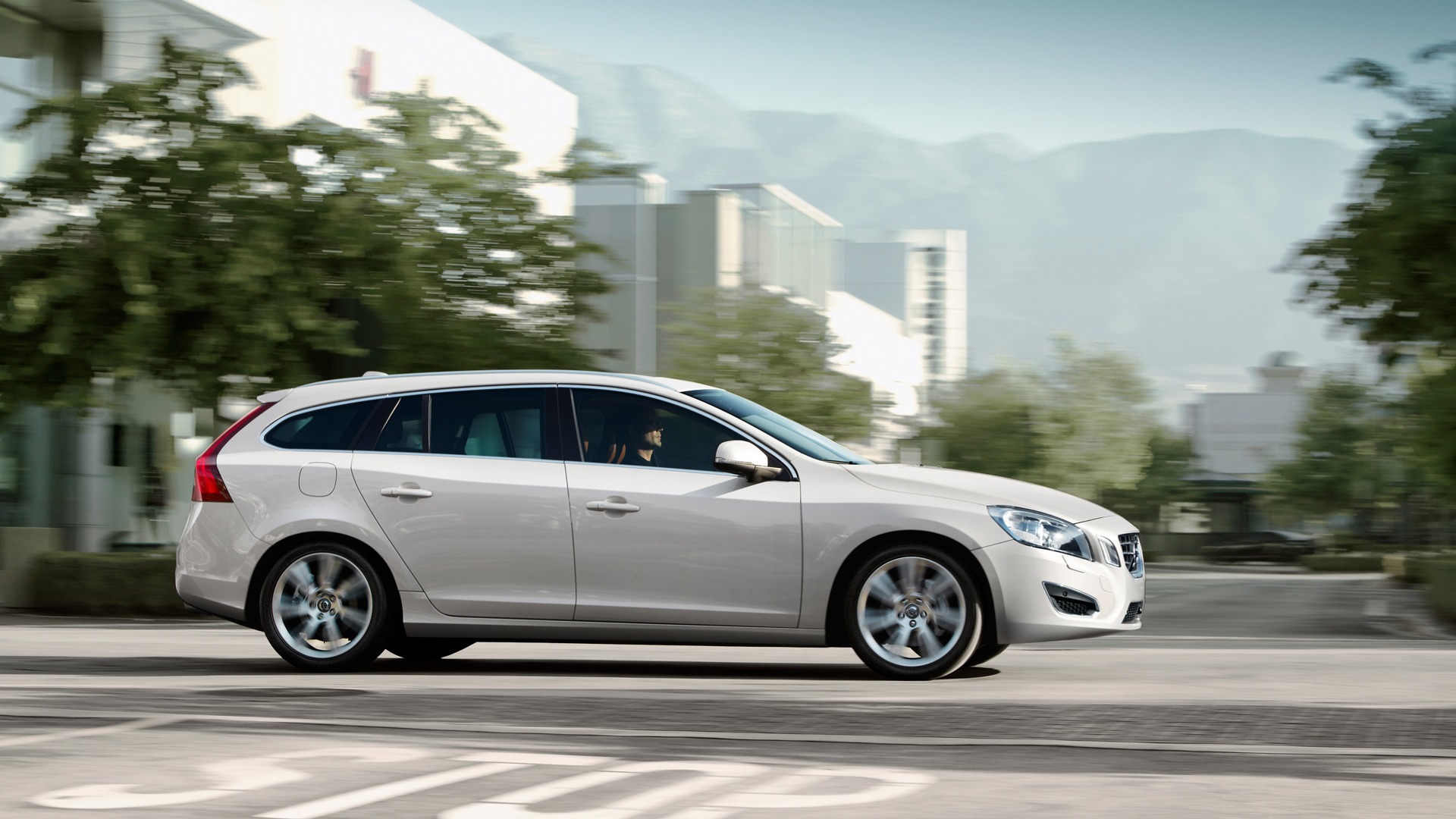 Volvo V60 - 2010 HD Wallpaper #8 - 1920x1080