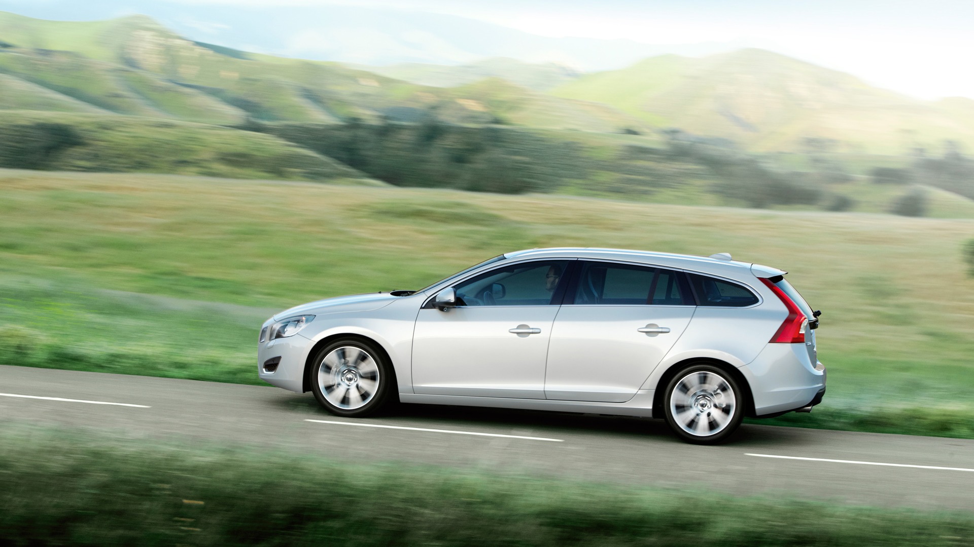 Volvo V60 - 2010 HD Wallpaper #9 - 1920x1080