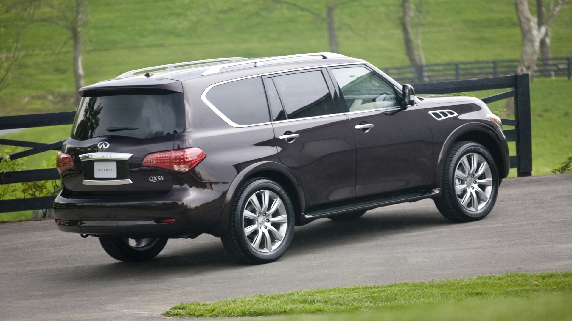 Infiniti QX56 - 2011 HD wallpaper #8 - 1920x1080