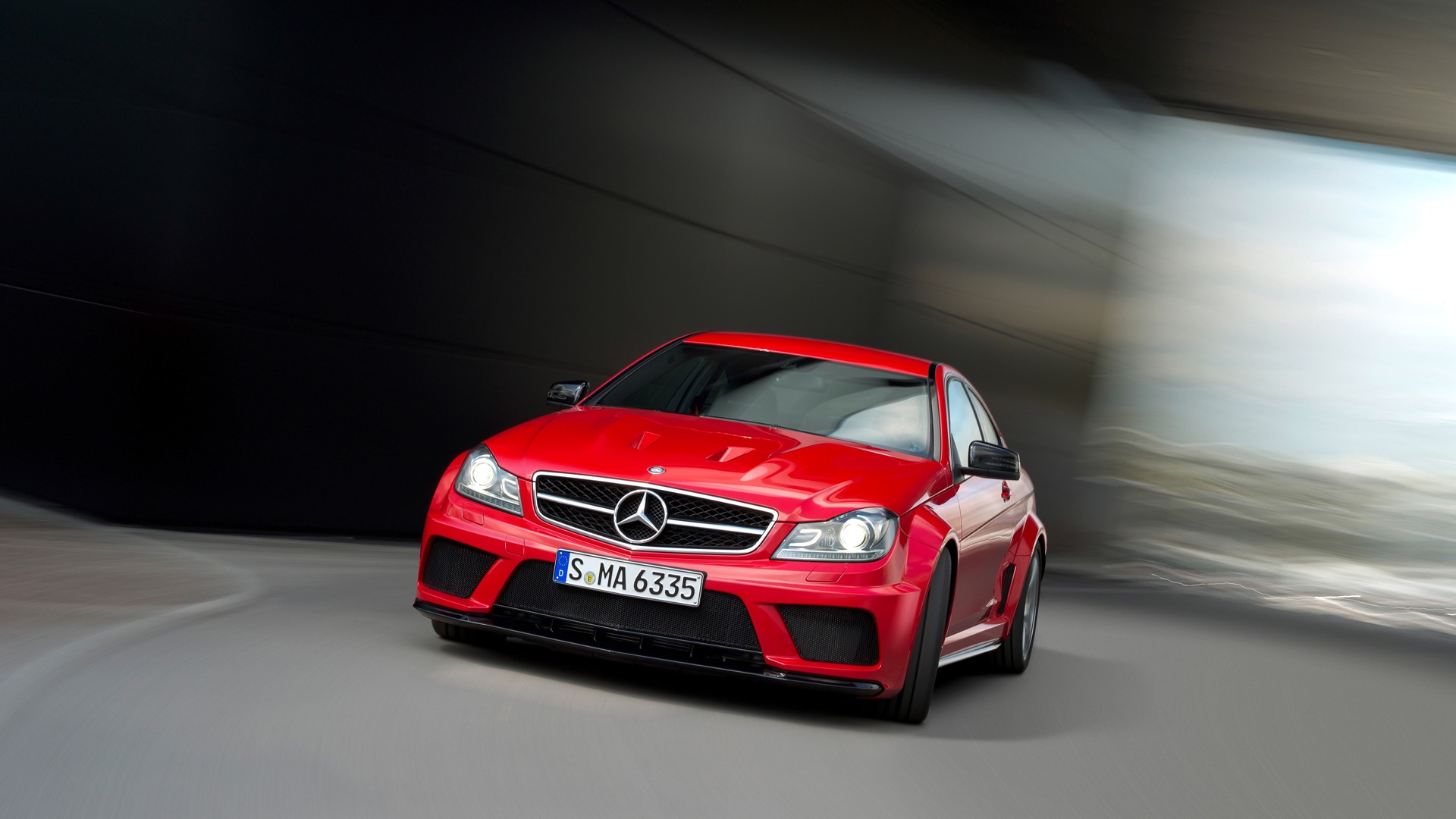 Mercedes-Benz C63 AMG Black Series Coupe - 2011 HD wallpapers #5 - 1920x1080