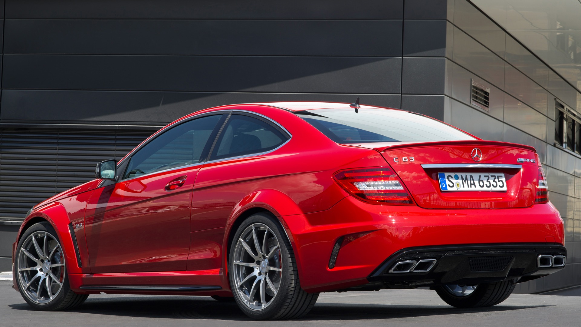 Mercedes-Benz C63 AMG Coupe Black Series - 2011 奔驰8 - 1920x1080