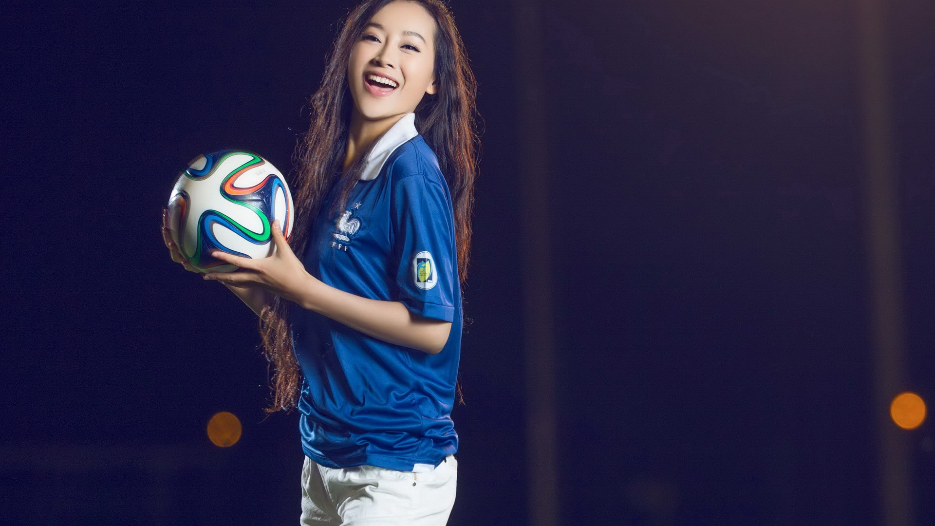 32 월드컵 유니폼, 축구 아기 아름다운 여자의 HD 배경 화면 #20 - 1920x1080