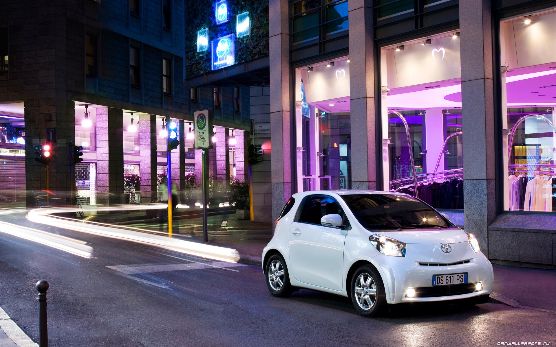 Toyota iQ - 2009 HD wallpaper (2) #1 - 1920x1200