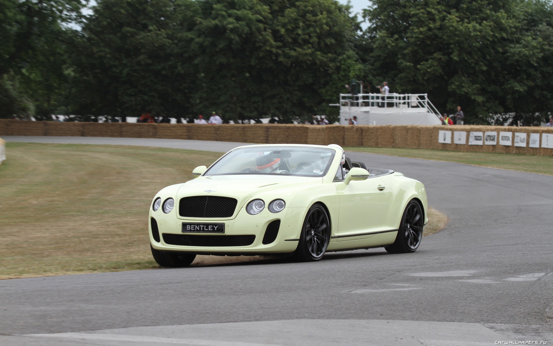 Bentley Continental Supersports Convertible - 2010 HD обои #20 - 1920x1200