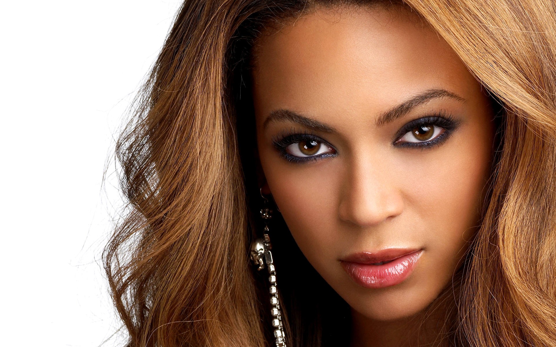 Beyonce Knowles beautiful wallpaper #41 - 1920x1200