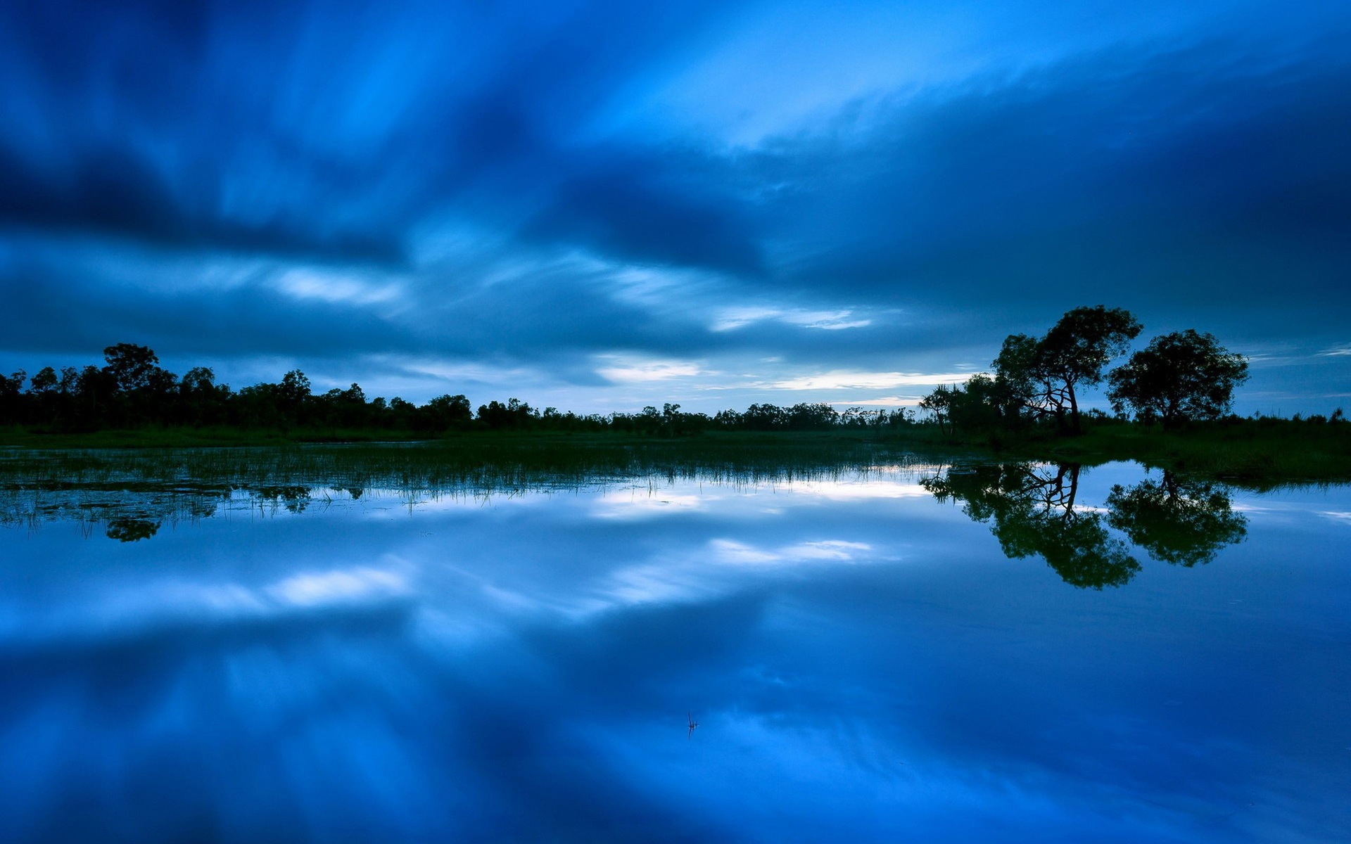 Reflexión en el fondo de pantalla paisajes naturales de agua #9 - 1920x1200