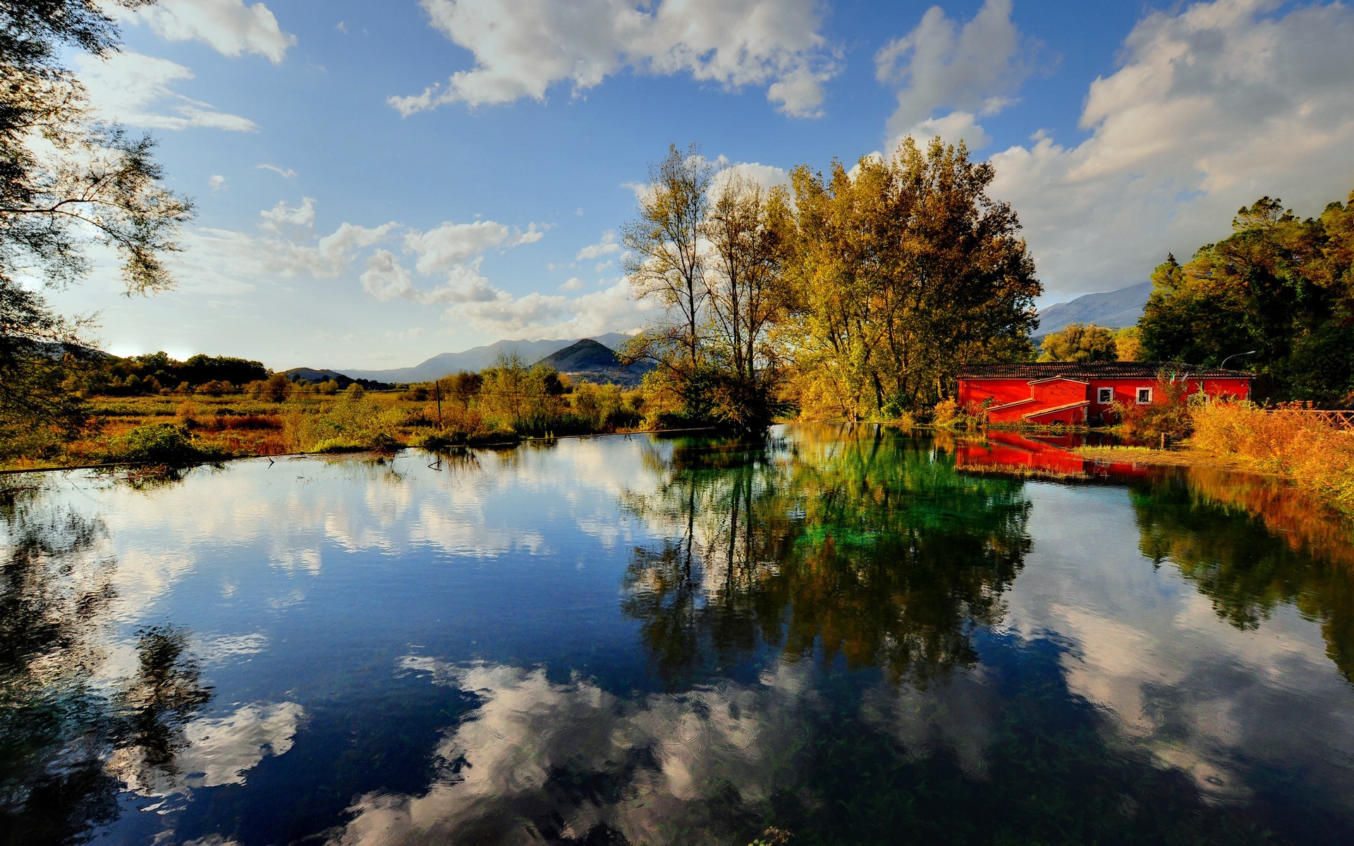 Water and trees in autumn HD wallpapers #9 - 1920x1200