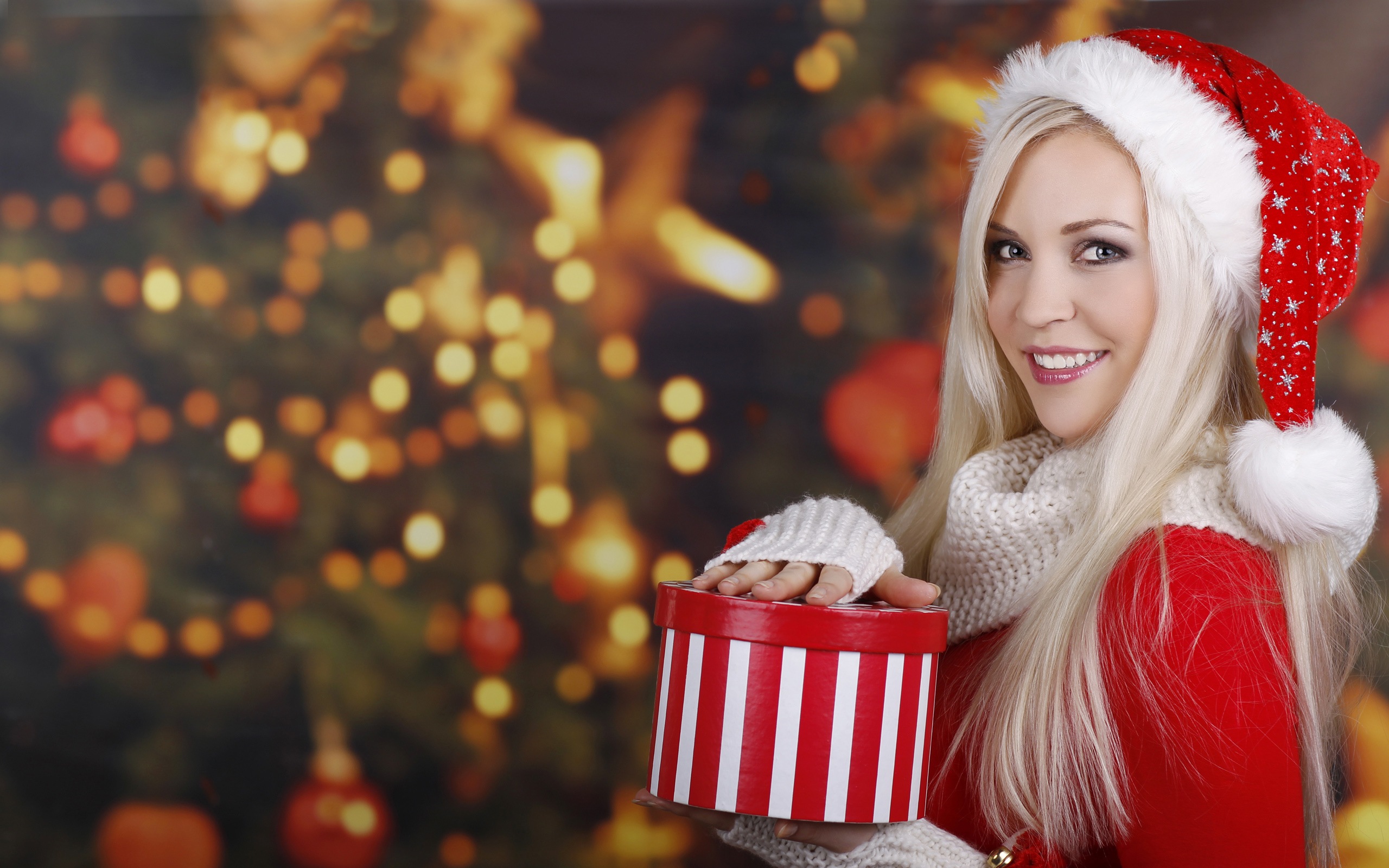 Beautiful Christmas girl HD wallpaper (2) #18 - 2560x1600
