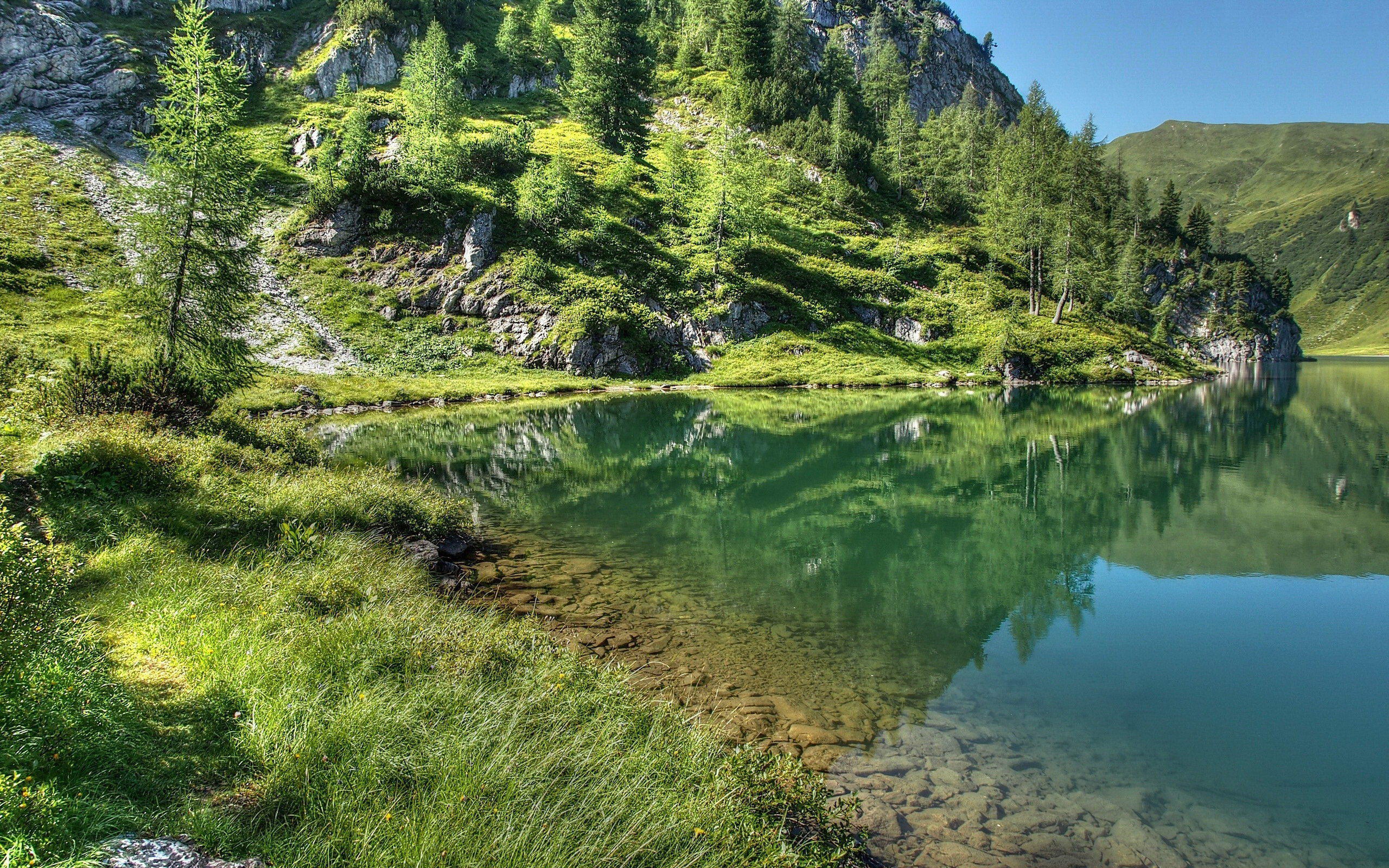Reflexión en el fondo de pantalla paisajes naturales de agua #10 - 2560x1600