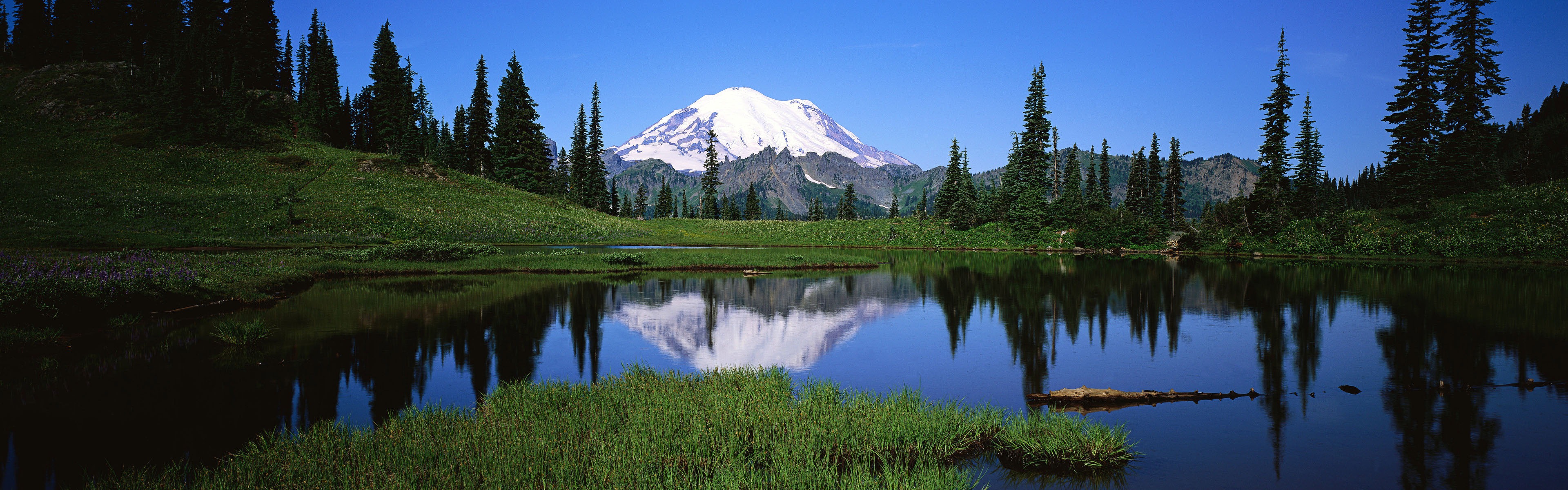 Windows 8 offiziellen Panorama Tapete, Wellen, Wälder, majestätische Berge #18 - 3840x1200