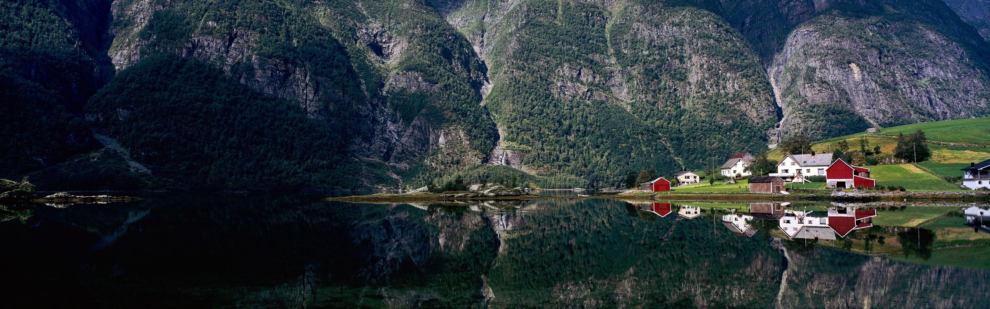 Europäische Landschaften, Windows 8 Panorama-Widescreen-Wallpaper #8 - 3840x1200