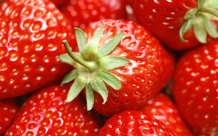 HD wallpaper fresh strawberries #1