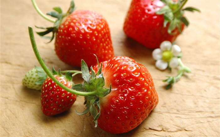HD wallpaper fresh strawberries #2
