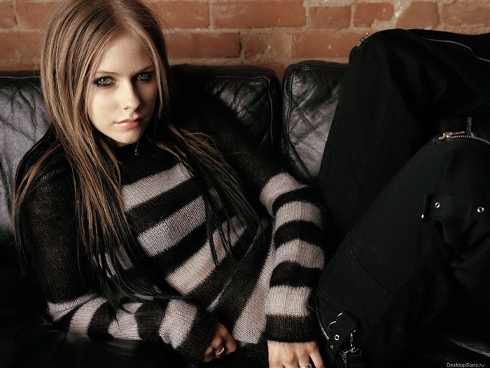 Avril Lavigne 艾薇兒·拉維尼 美女壁紙(三) #17