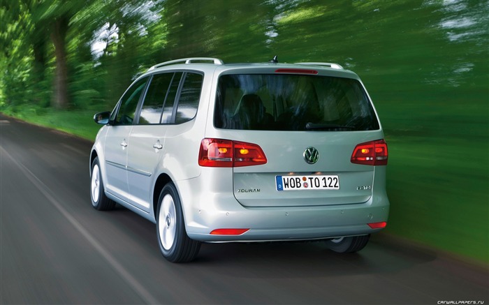Volkswagen Touran TDI - 2010 HD wallpaper #8