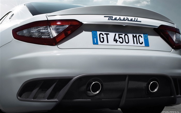 Maserati GranTurismo MC Stradale - 2010 fondos de escritorio de alta definición #13