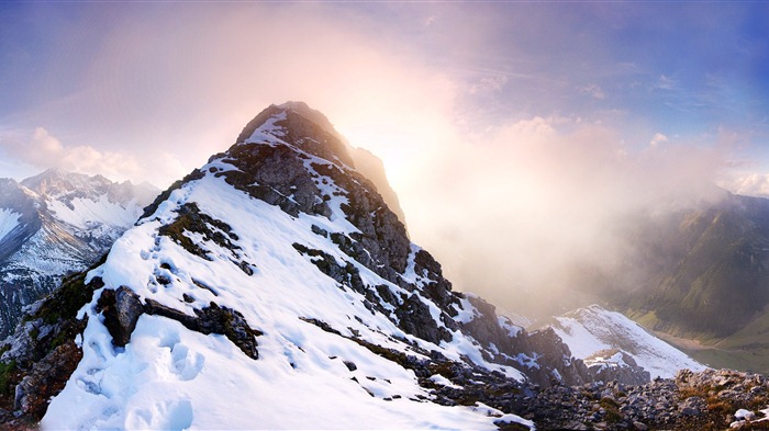 Windows 8 offiziellen Panorama Tapete, Wellen, Wälder, majestätische Berge #1