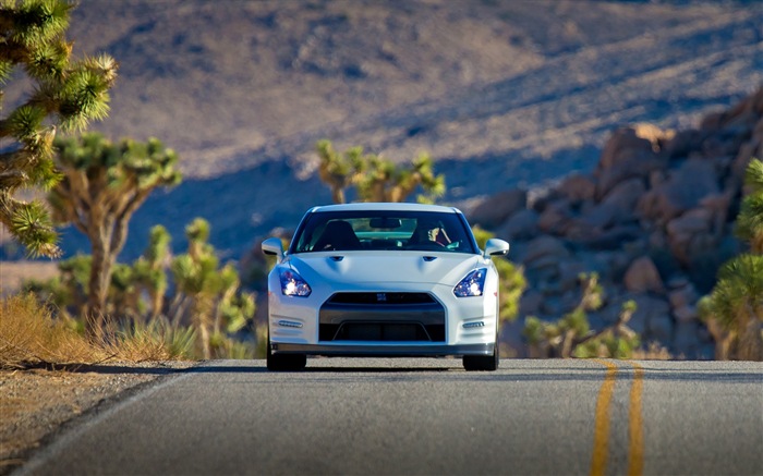 2013 Nissan GT-R R35 USA version HD wallpapers #6