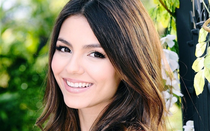 Victoria Justice beautiful wallpapers #37