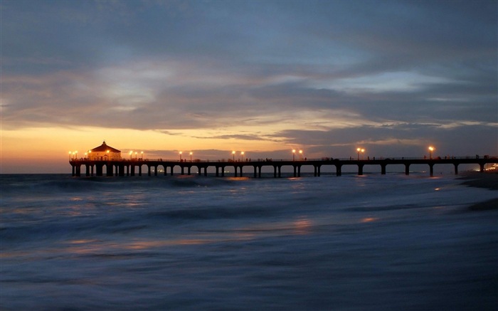 Coast pier at dusk scenery HD wallpaper #12