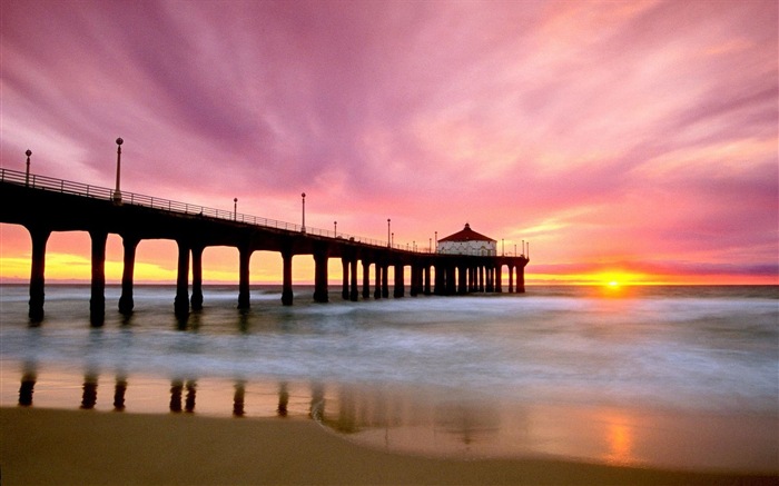 Coast pier at dusk scenery HD wallpaper #14