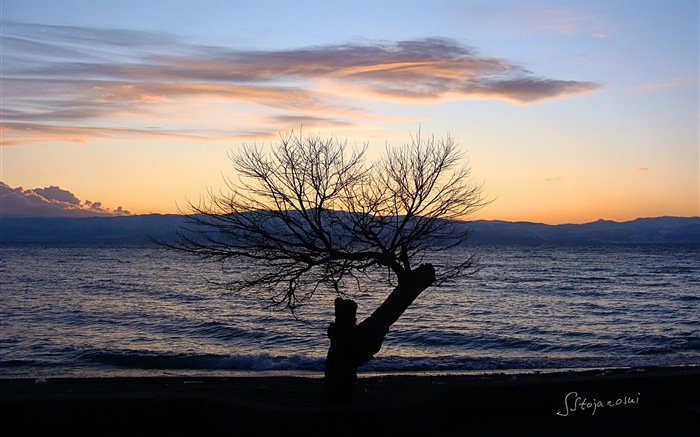 После захода солнца, озеро Охрид, Windows 8 тема HD обои #6