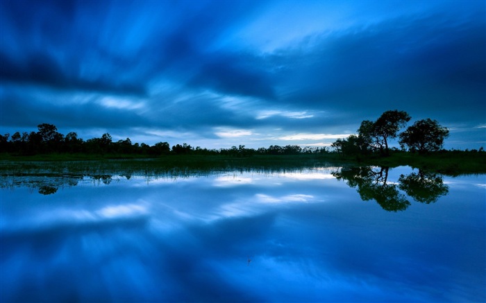 Отражение в воде природные пейзажи обои #9