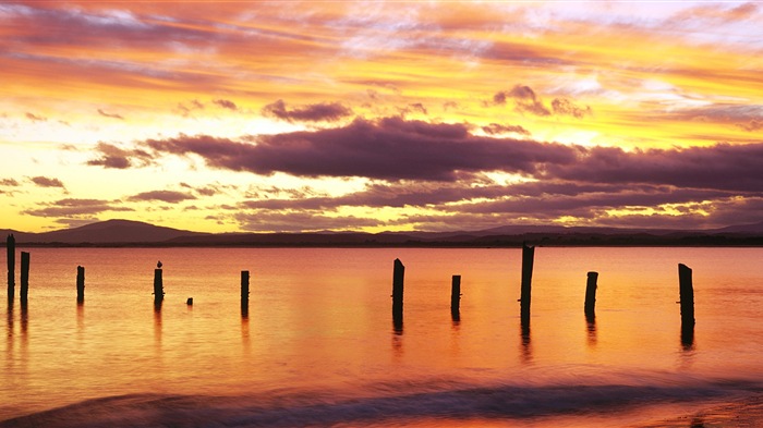 Magnifique coucher de soleil sur la plage, Windows 8 fonds d'écran widescreen panoramique #7
