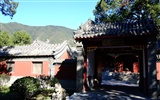 자선 Jingxi 사원의 기념물 (철근 작품)